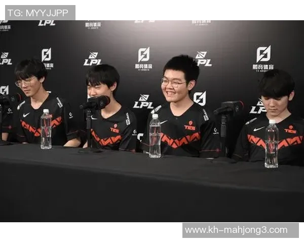 电竞赛后复盘WE与TES对决中的战术意识与决策分析